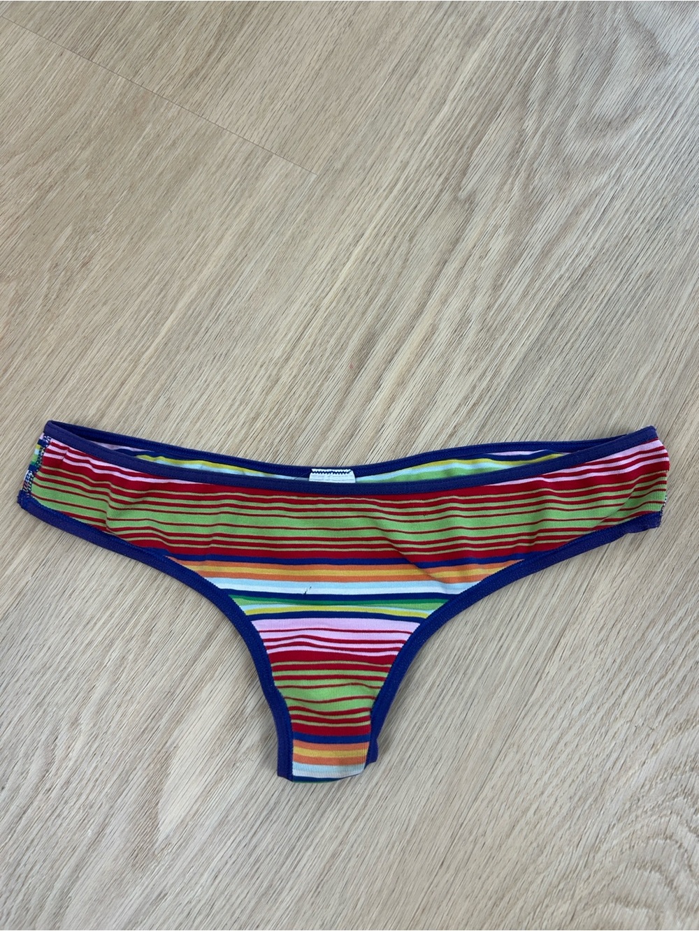 2006 Y2K Vintage PINK Victoria’s Secret Striped Thong Panty M
